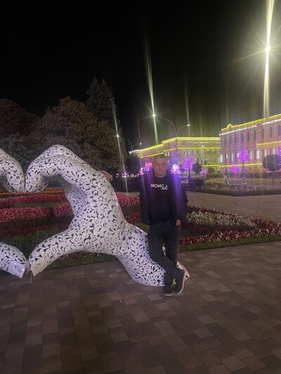  ,   Robert, 47 ,   ,   