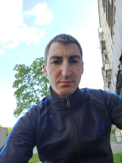 ,   Gevorg, 31 ,   ,   