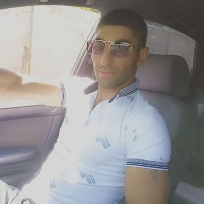  ,   Garik, 37 ,   ,   