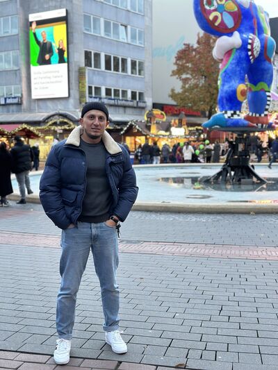  Essen,   , 32 ,   ,   