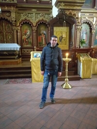 ,   Giviko, 42 ,  