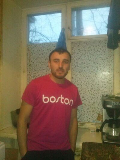   ,   Hikmat, 32 ,   ,   