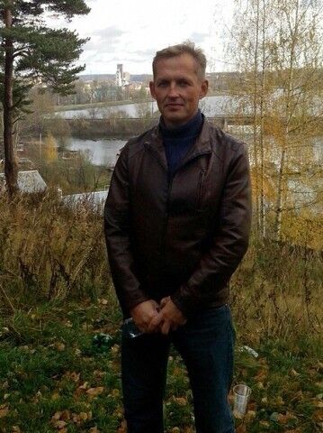  14574663  Konstantin, 51 ,    