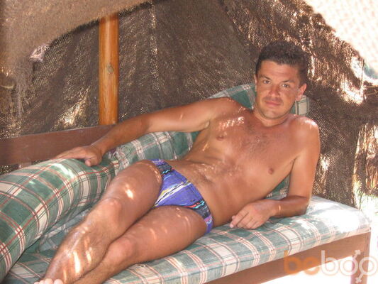  ,   Makss, 49 ,  