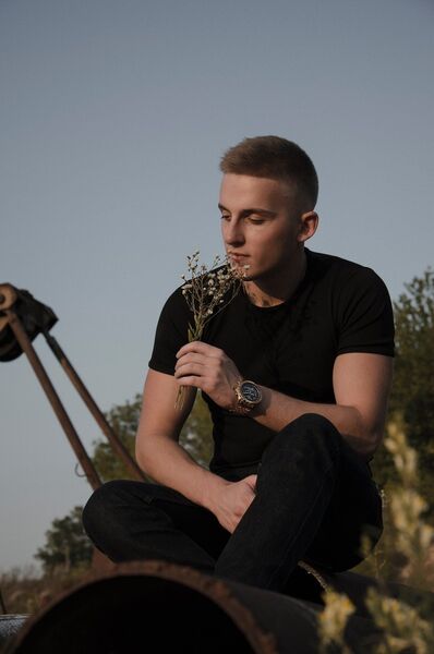  ,   Vlad, 26 ,   