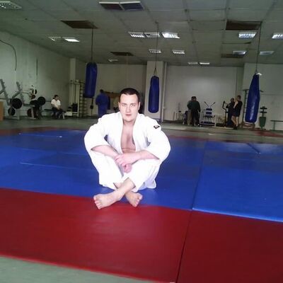  ,   Anton, 39 ,   ,   