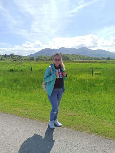  Inis,   Liya, 44 ,   ,   
