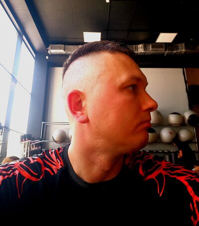  ,   Den, 44 ,   ,   