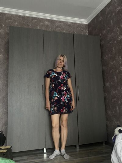  ,   Larisa, 51 ,   ,   , c 