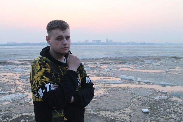  ,   Alexander, 25 ,   ,   