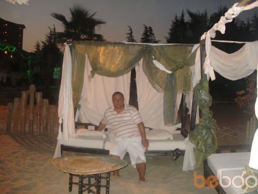  ,   Urik, 52 ,     , c 