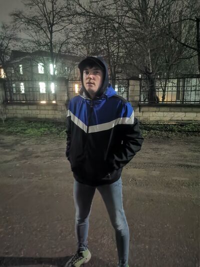  ,   Eugen, 25 ,   c 