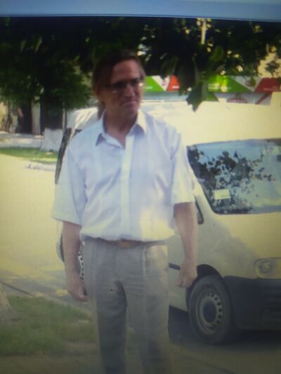  ,   Leon, 58 ,   ,   , c 
