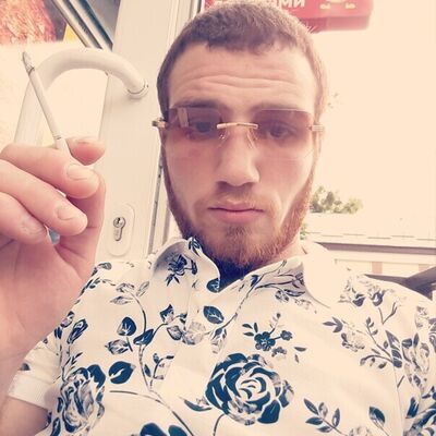  ,   Artur, 29 ,   ,   