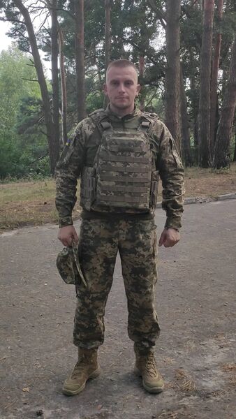  ,   Andrii, 32 ,  