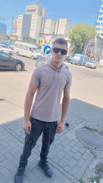  ,   Pavel, 29 ,   ,   