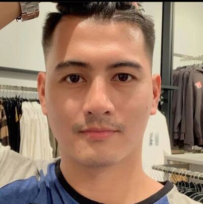  Keluang,   James David, 39 ,     , c 
