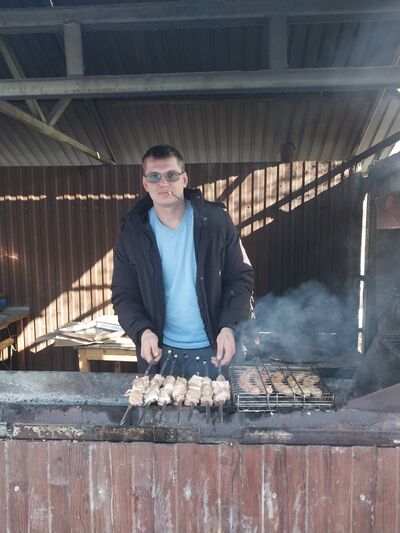  ,   Mikhail, 31 ,   ,   , c 