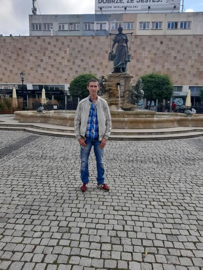  ,   Adrei, 33 ,   ,   