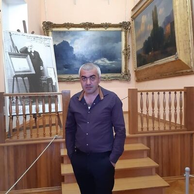  ,   Pavel, 44 ,   , 