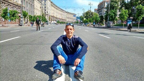  ,   Aleksej, 48 ,   