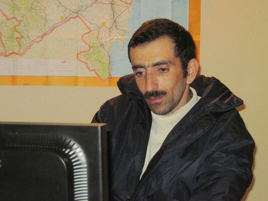  ,   Samir, 48 ,   