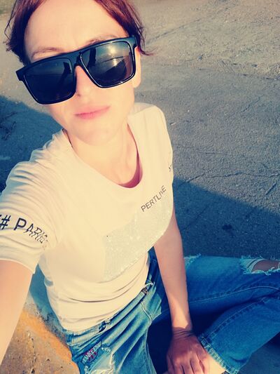  ,   Stefani, 29 ,   ,   