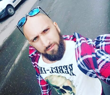  -,   Pavel, 32 ,   ,   , c 