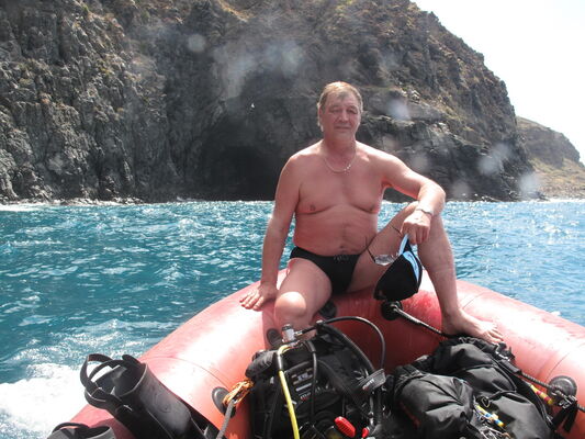  ,   Vadim, 65 ,   