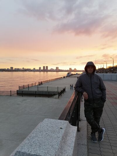  ,   Ruslan, 40 ,   ,   , c , 