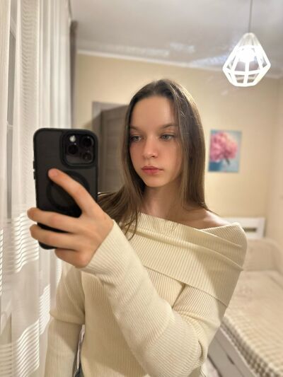  ,   Polina, 19 ,  