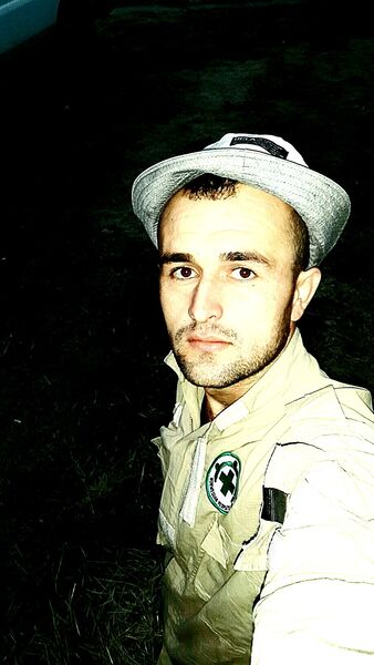  ,   Mukamed, 33 ,   ,   
