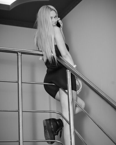  --,   Lora, 29 ,   ,   , c 