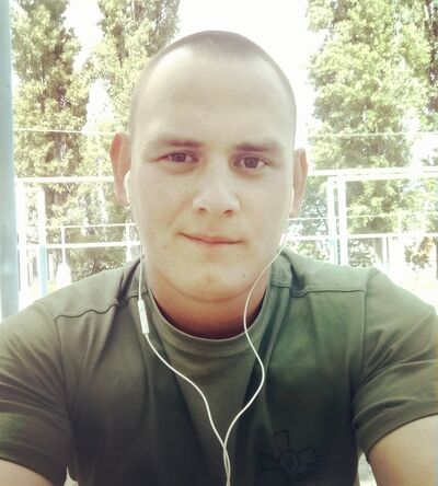  -,   Andrej, 28 ,   