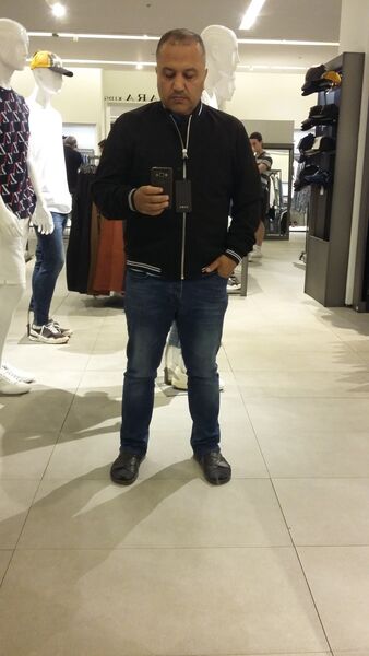  ,   Gio, 46 ,   