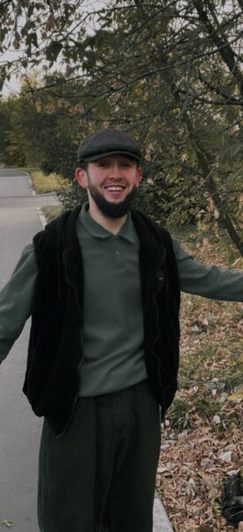  ,   Uzayr, 28 ,   ,   