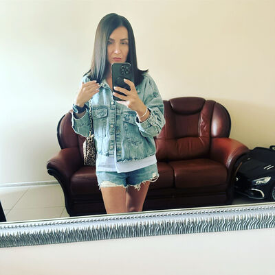 ,   Lesia, 39 ,   ,   