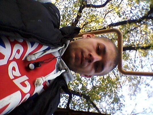 ,   Jonik, 33 ,   