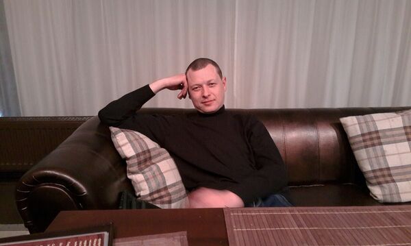 ,   Alex, 43 ,   