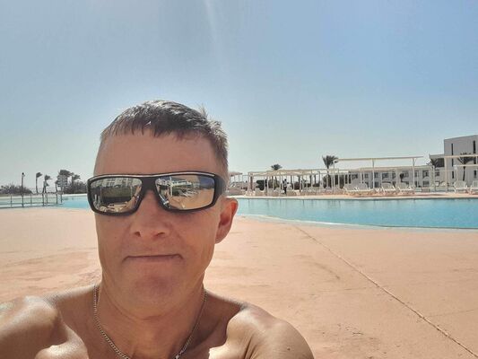  ,   Slavomir, 47 ,   ,   , c 