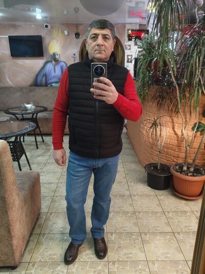  ,   Latif, 51 ,   ,   