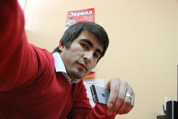  ,   AmiR, 37 ,   ,   , c 