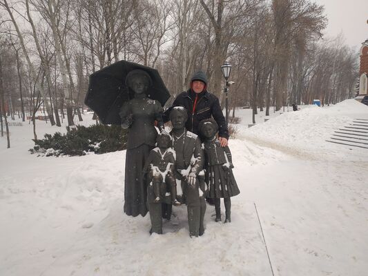  ,   Viktor, 49 ,   ,   , c 