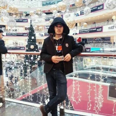  ,   Jon, 27 ,  