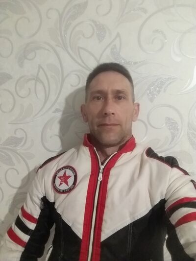  ,   Helgi, 37 ,     