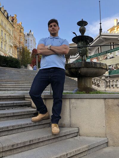  ,   Alex, 33 ,   ,   