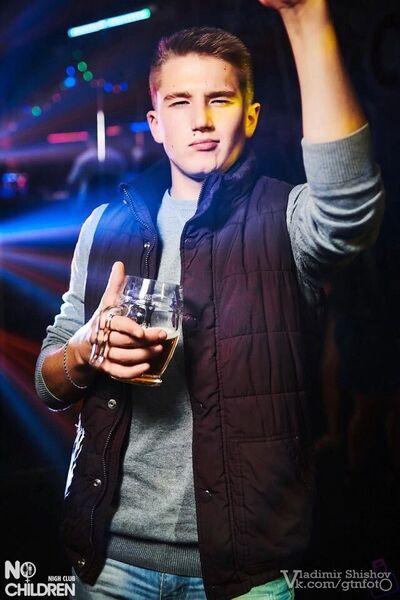  -,   Maksim, 25 ,   ,   