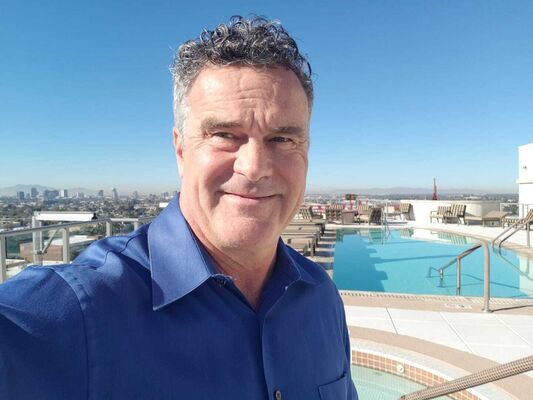  ,   Elvano, 54 ,     , c 