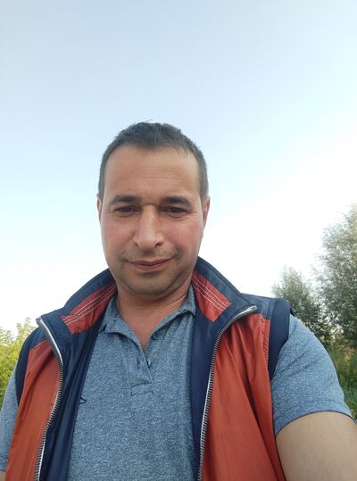  ,   Andrey, 40 ,   ,   