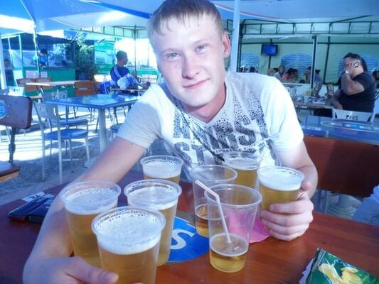  ,   Viktor, 33 ,   ,   , c 